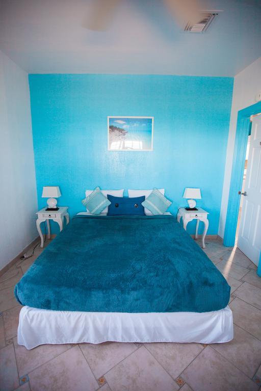 Paradise Bay Bahamas Couette-café